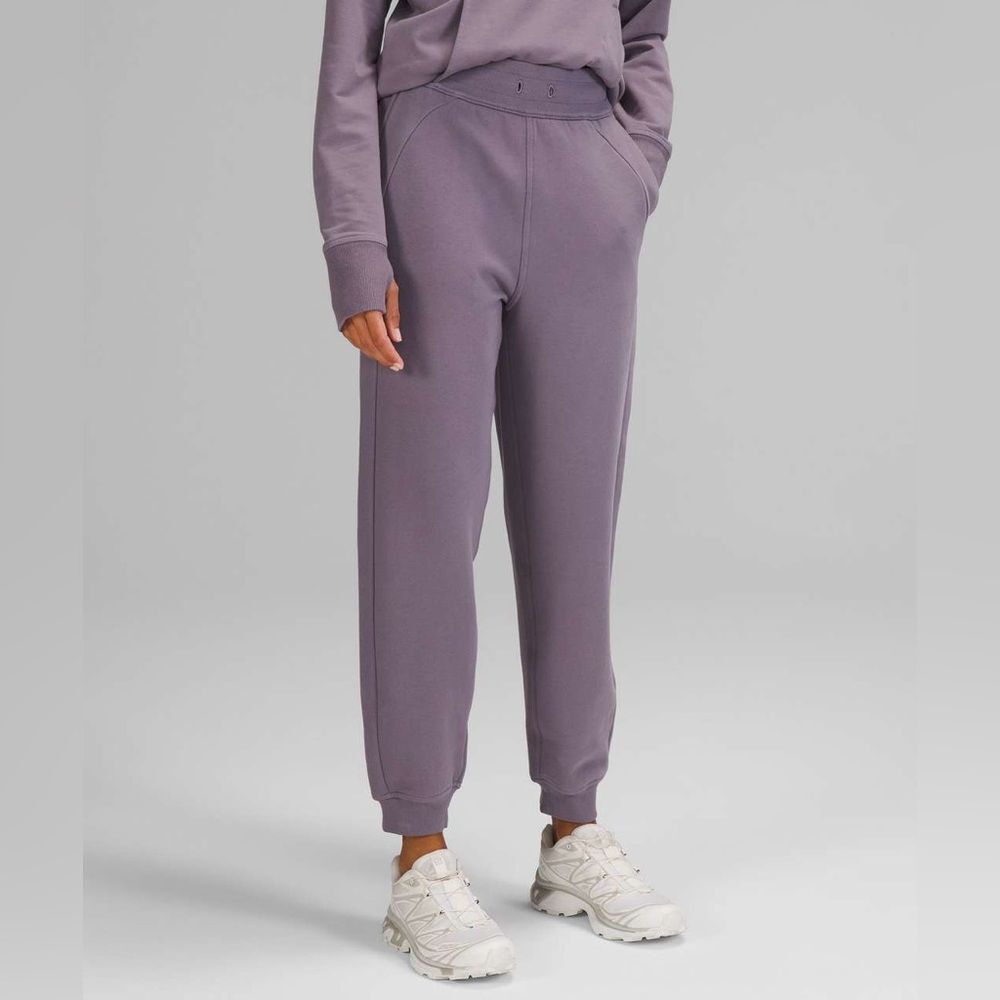 Lululemon Dusky Lavender Scuba Relaxed High-Rise Jogger Size 14